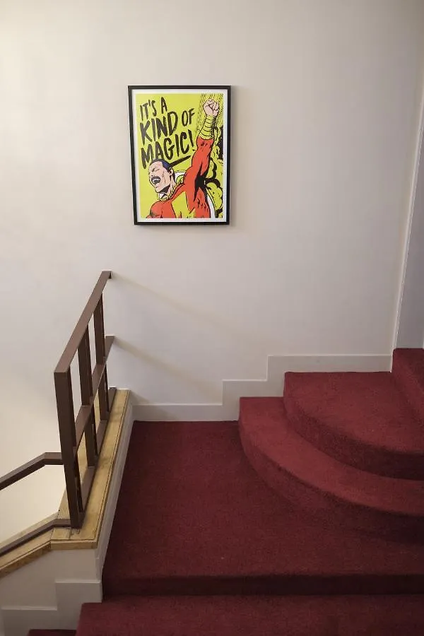 Best Budget Rooms - Brussels Centre Szálloda